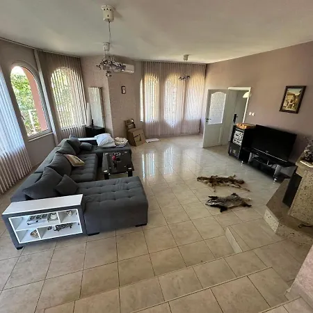 Βίλα славина къща