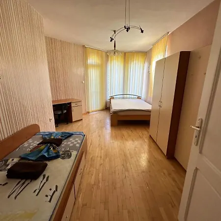 славина къща