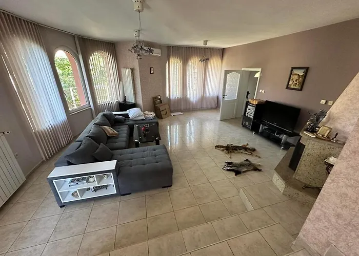 Villa славина къща