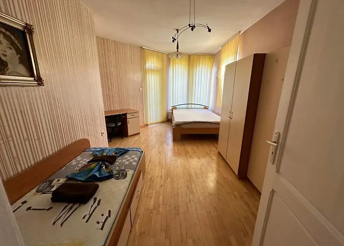 славина къща